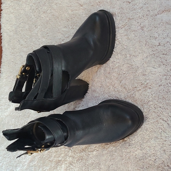 Stilettos - Picture 3 of 8